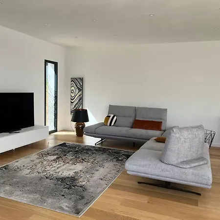 Villa De Gamme 160 M2 Piscine Chfe Et Jacuzzi Aigues-Mortes