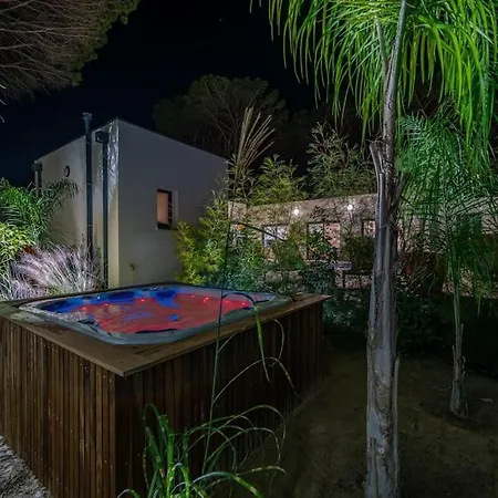 Villa De Gamme 160 M2 Piscine Chfe Et Jacuzzi *