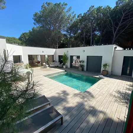 De Gamme 160 M2 Piscine Chfe Et Jacuzzi Villa Aigues-Mortes
