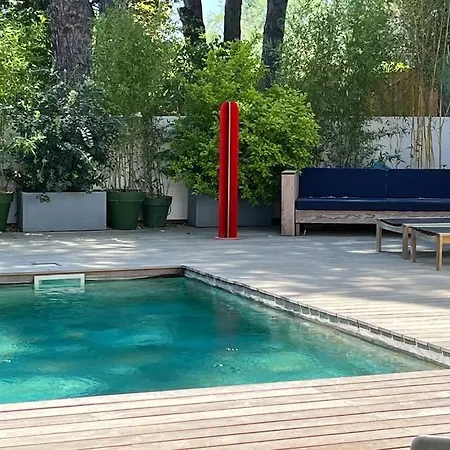 Villa De Gamme 160 M2 Piscine Chfe Et Jacuzzi